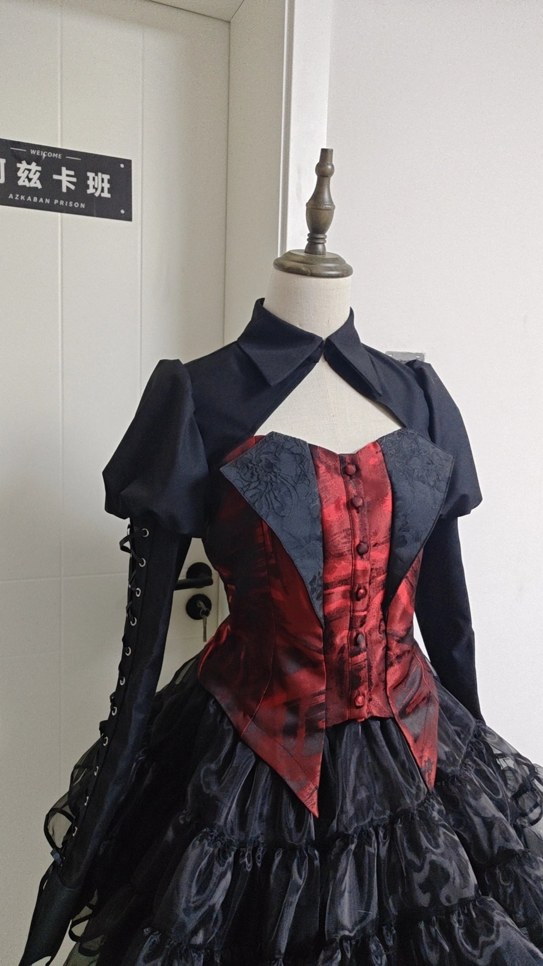 Spot Page Acorn Dark Night Ember Top Gothic Grotesque Diablo Gothic