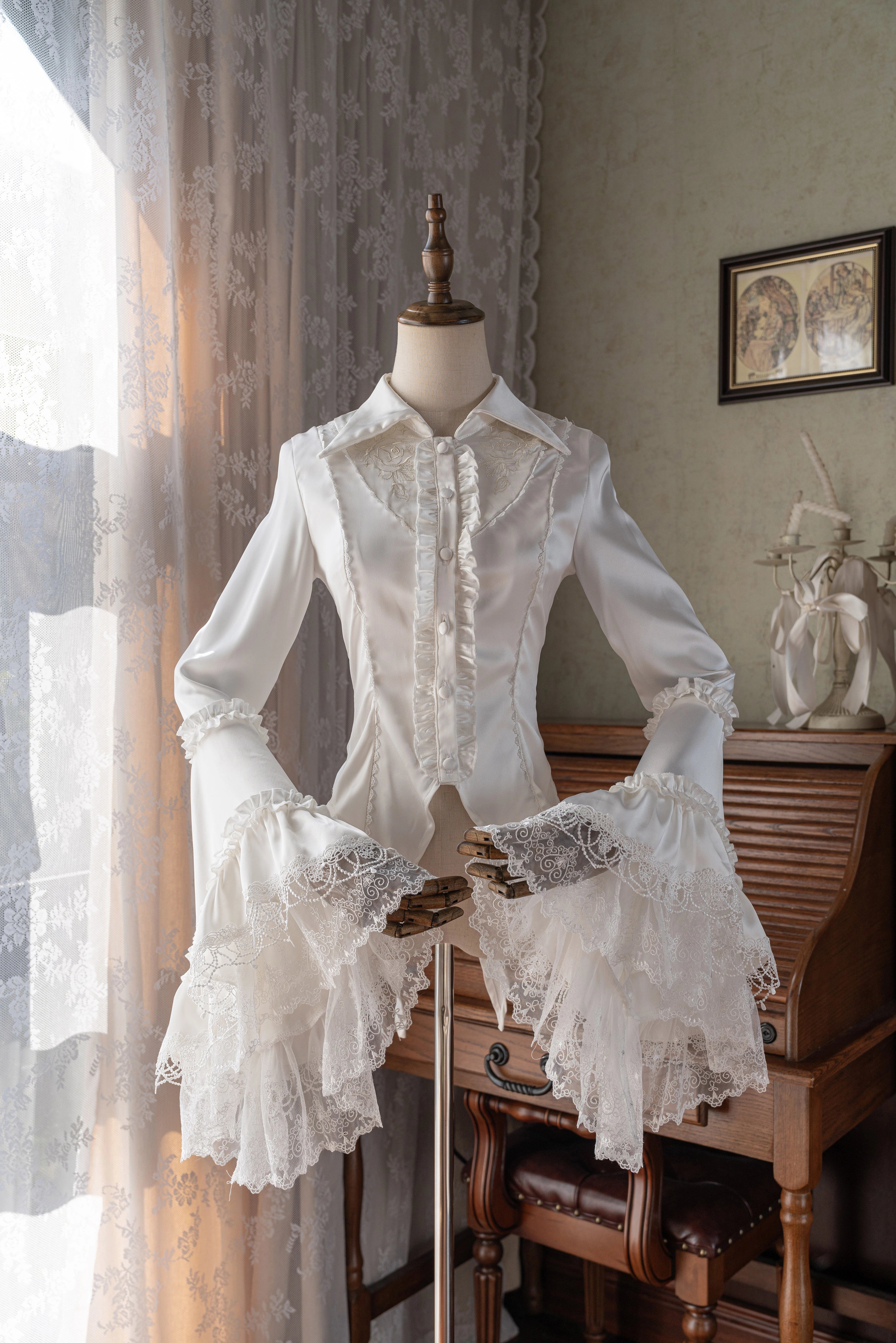 Spot page Unfinished words Embroidery with acorn Lolita Gothic Sleeve Lace page