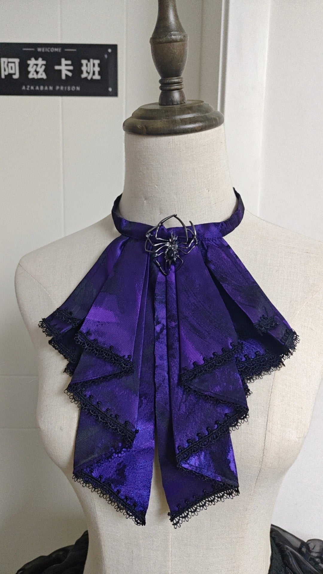 Spot Page Acorn Dark Night Ember Top Gothic Grotesque Diablo Gothic