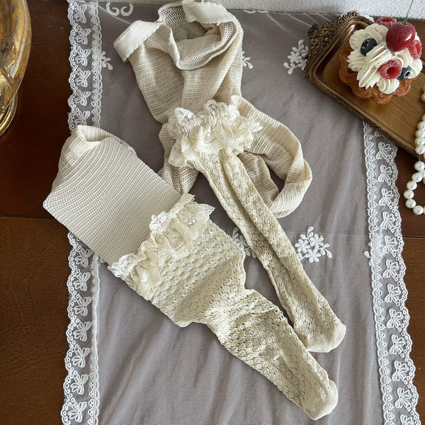 Sock Noble cream-beige openwork pantyhose with lace trim.