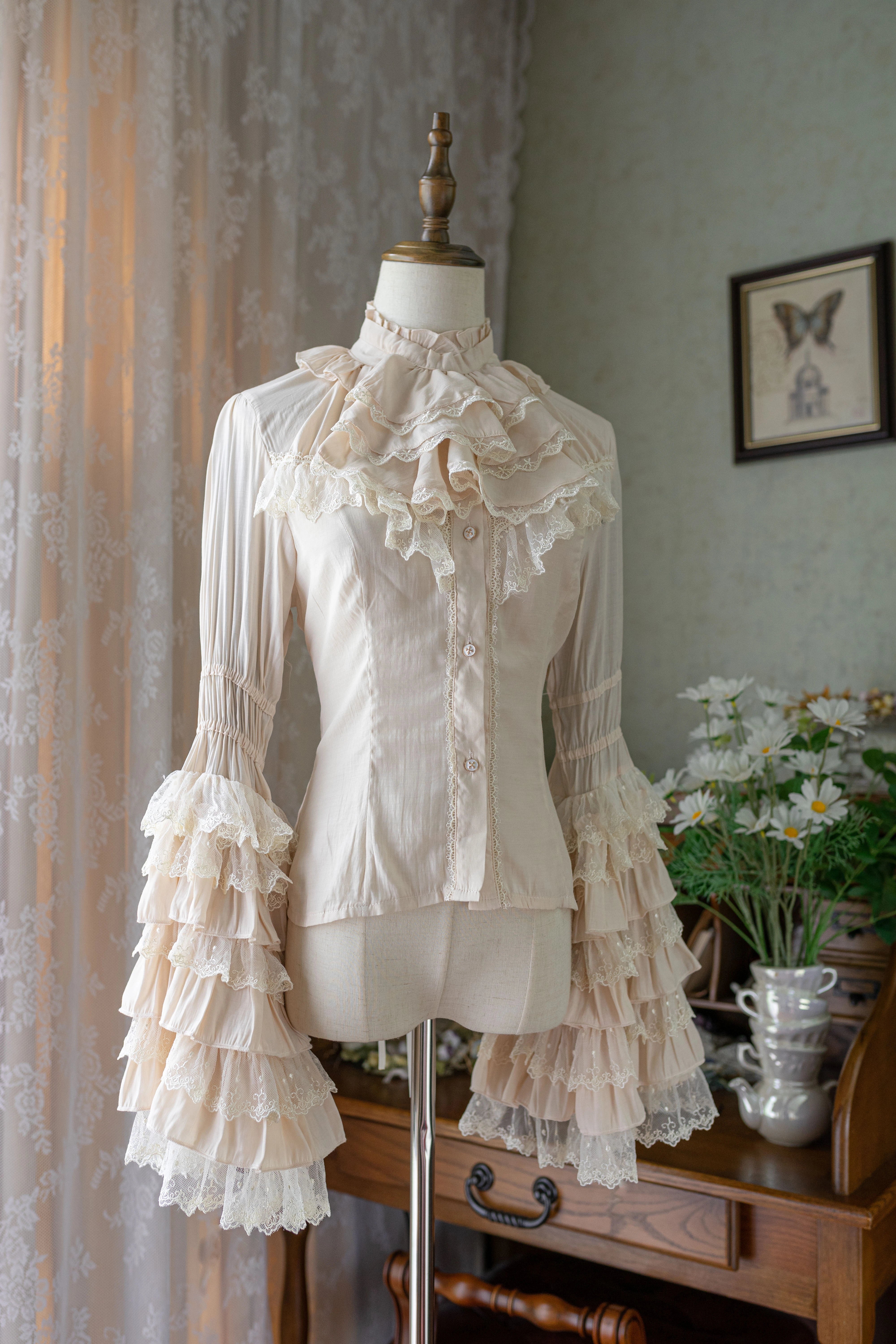 The spot will be shipped within three days. The dark night Ji sleeve is gorgeous, and the spot page is inside.