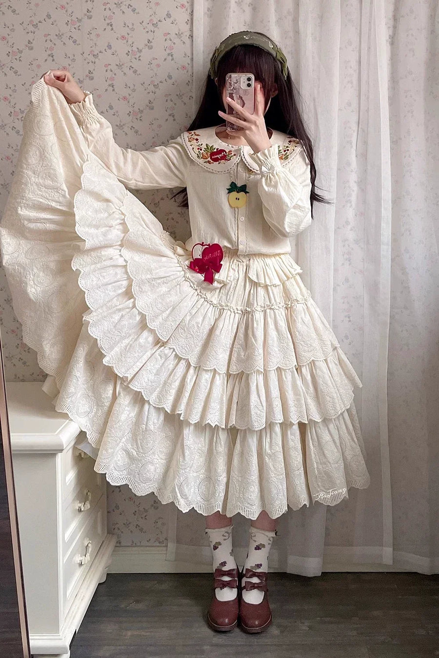 Model wearing the cream Miss Point Chubby Fox in the Forest customized Lolita skirt