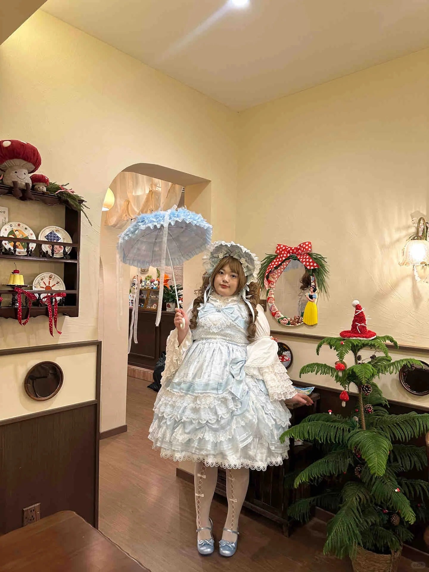 Plus size Lolita dress used to explain fit and adjustability