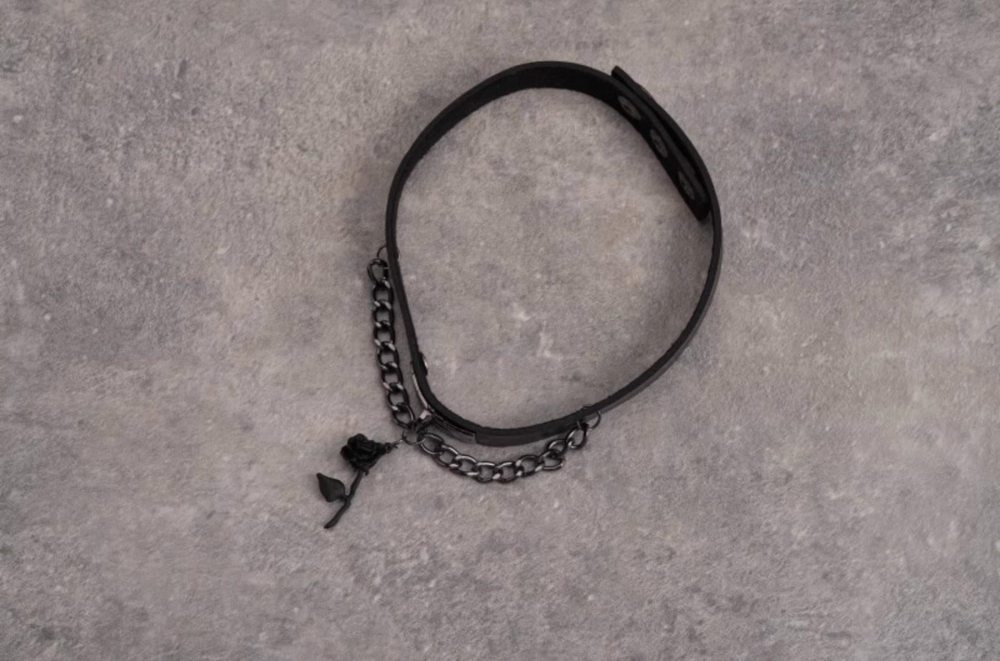 Strange Sugar - Gothic Lolita Choker Faux Leather - Rose Pendant Necklace Neckwear