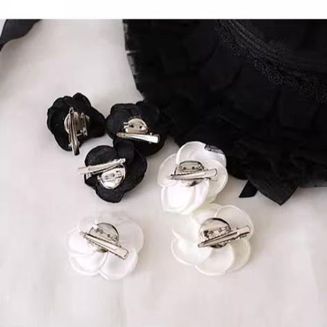 Xiaogui - Gothic Lolita Black Lace Flowers - Bonnet Headwear