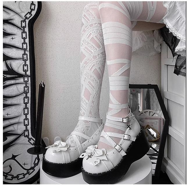 BONDORA - Devil Cross - Black or white Punk Lolita platform shoes with bow and cross-shaped accents - product detail 5