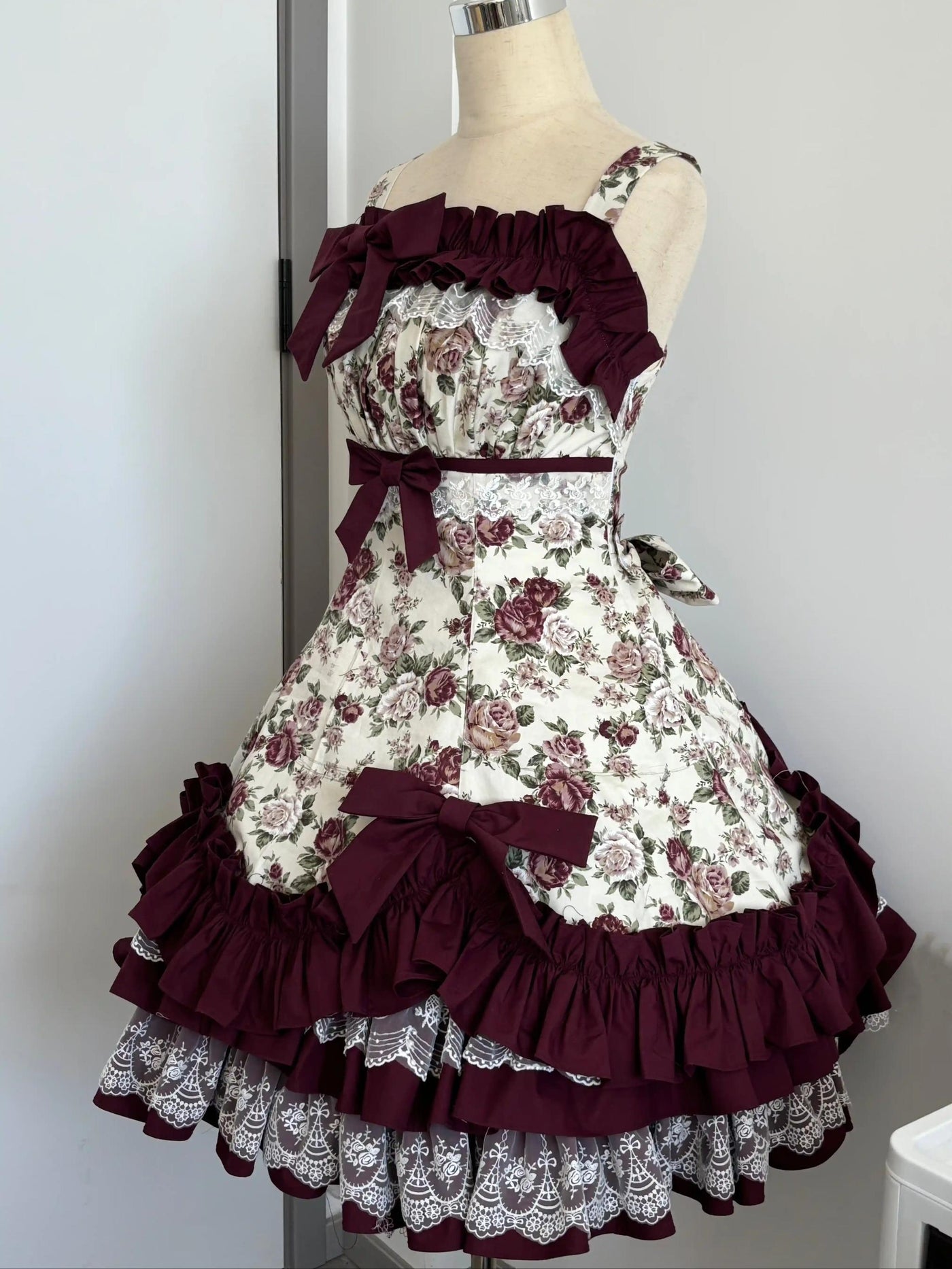TaTaTa Lolita - Burgundy Rose - Floral Printed Old School Lolita JSK, Elegant Cape