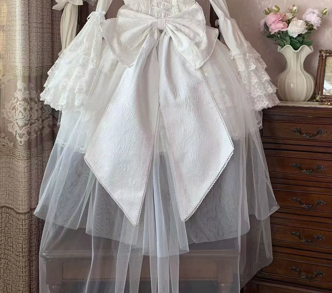 Snow Meow Sweet Princess Lolita floral lace trimmed bonnet from LolitaFetch, featuring delicate lace and elegant princess-inspired design.