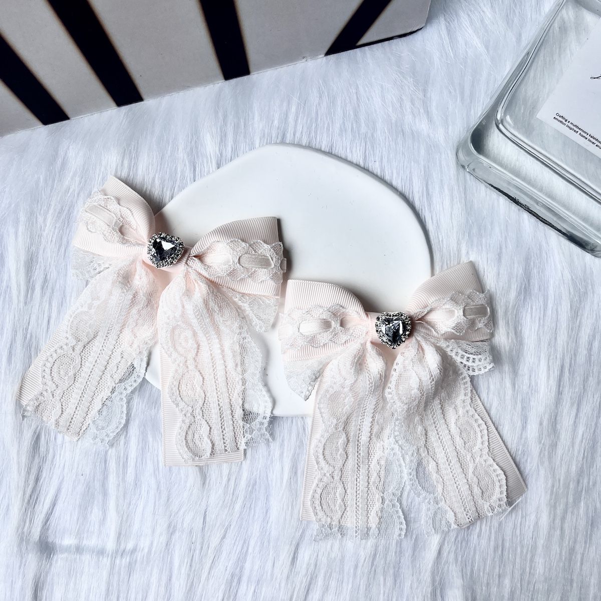 Handmade - Braided Lace Bow - Brooch or Hair Clip - detail view 18