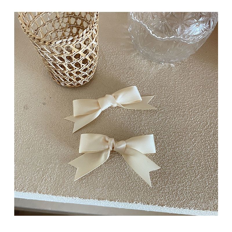 Handmade - Glossy Swallowtail Bow - Hair Tie, Clip or Brooch - detail view 7
