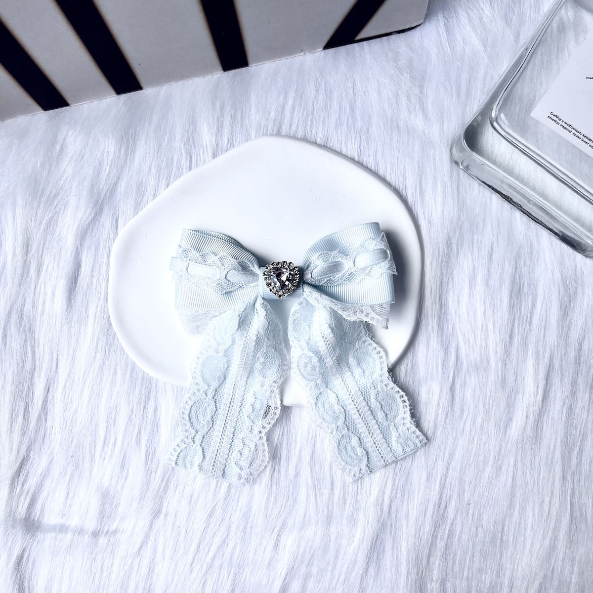 Handmade - Braided Lace Bow - Brooch or Hair Clip - detail view 19