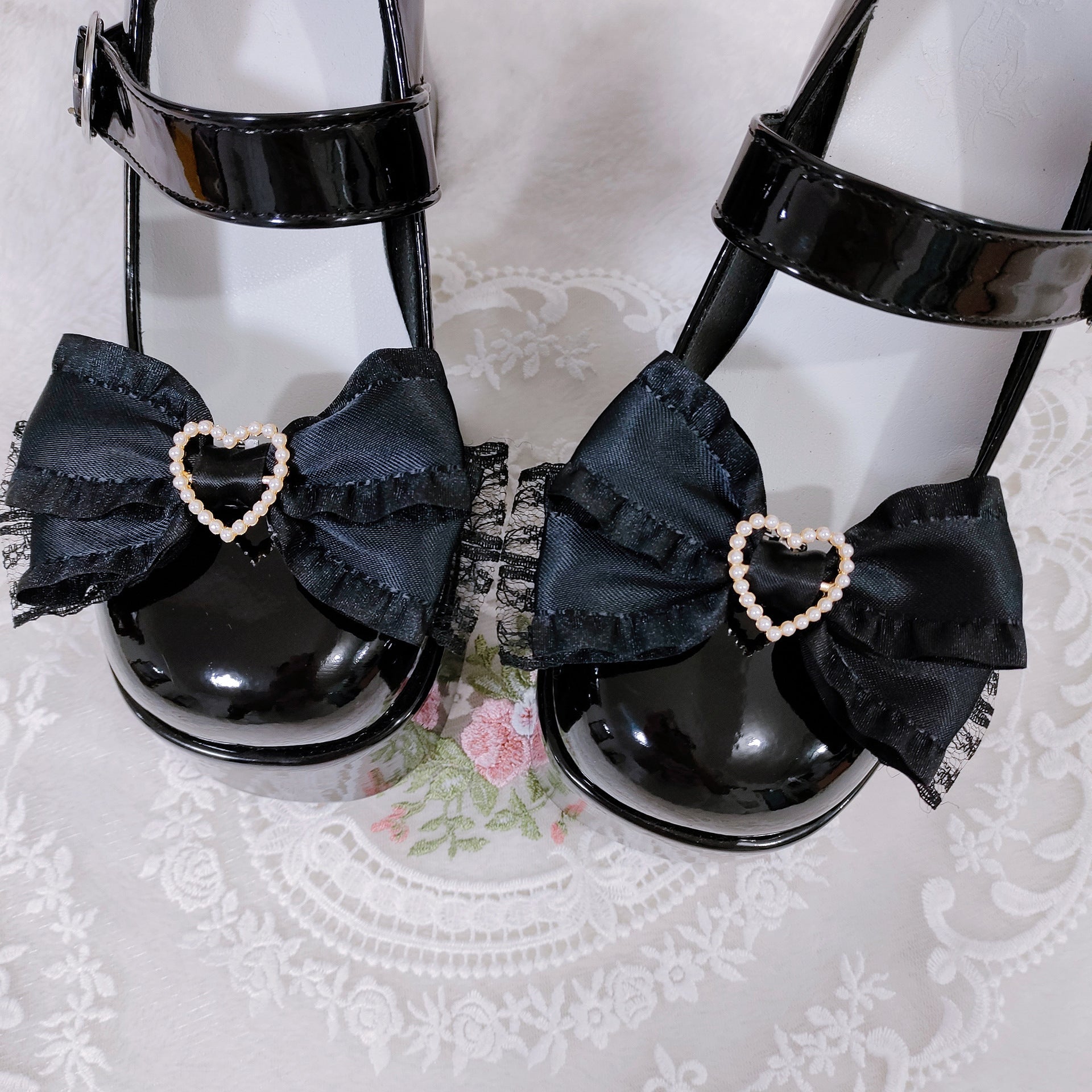 Original Handmade  Lolita Bow Shoe Clip - Sweet Cute Lace & Pearl Heart Versatile Basic Accessory