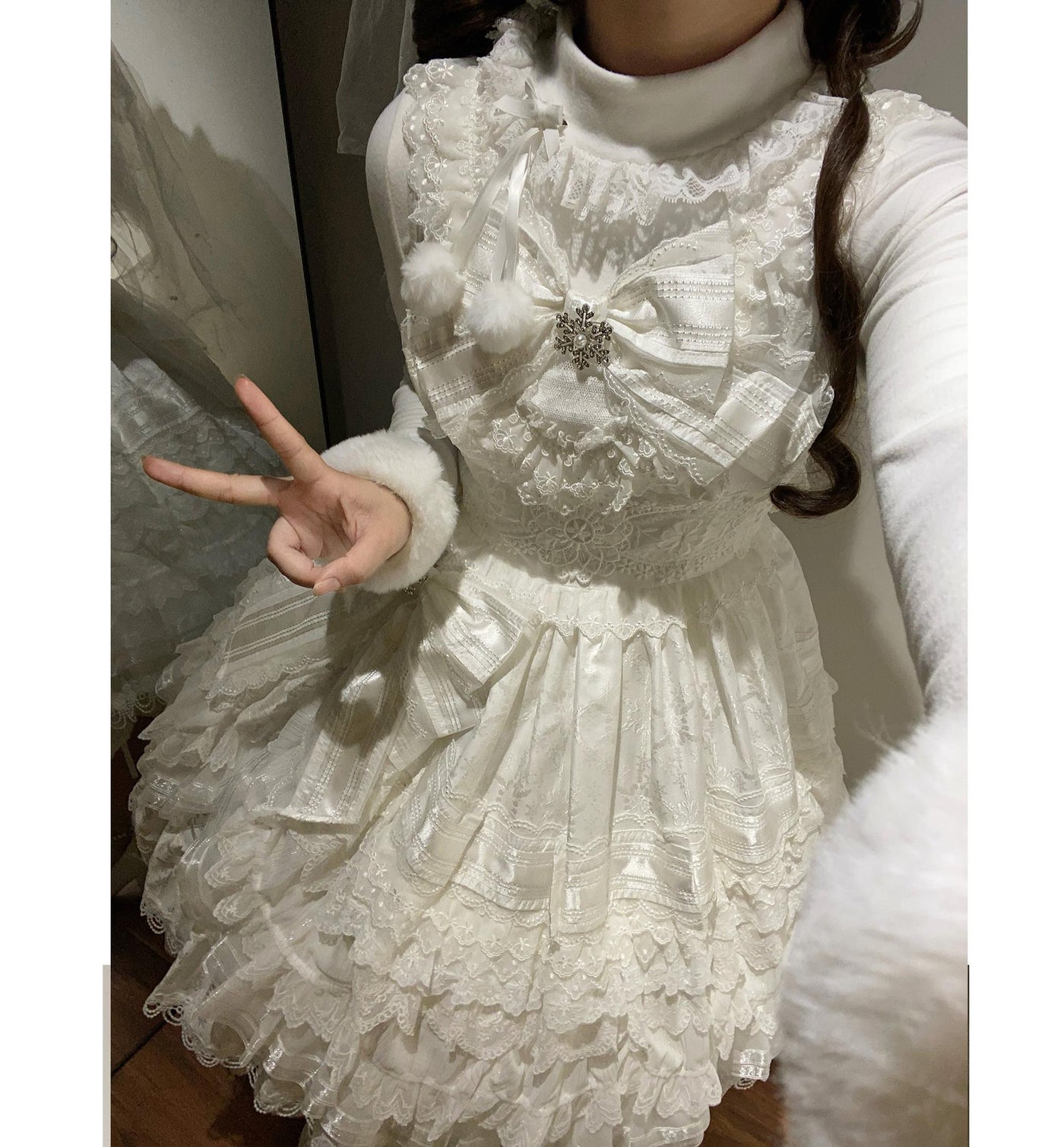 Cat Upon Cat - Little Pom-Pom - Long-Sleeve Inner Top with Lace Collar - product detail