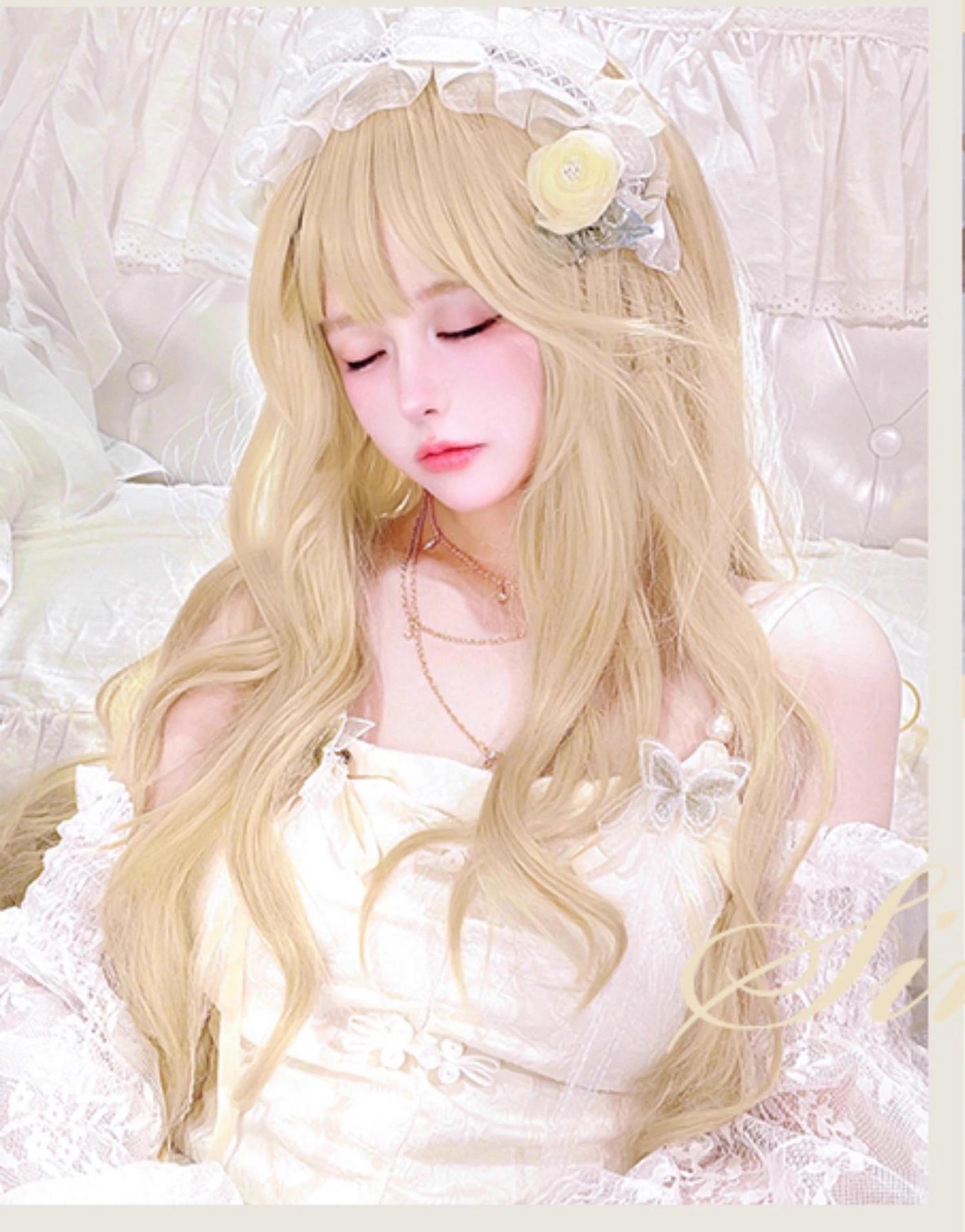 Sinwavy - Elegant Lolita Platinum Wig Long - Curly Layered Wig Wig