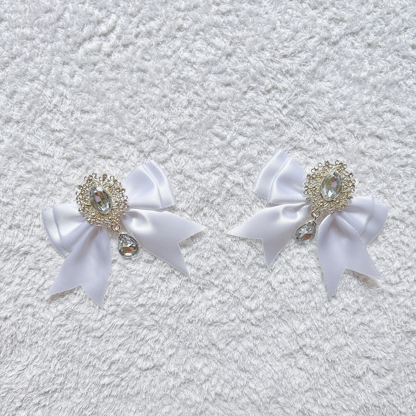 Handmade - Cosplay Ribbon Bow - Brooch or Flat-Back Accent - detail view 13