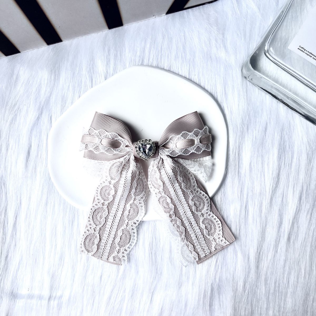 Handmade - Braided Lace Bow - Brooch or Hair Clip - detail view 15