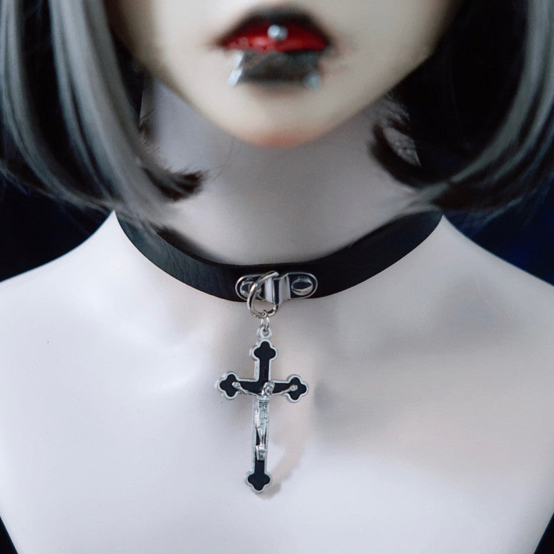 Strange Sugar - Gothic Lolita Cross Leather Choker - Neckwear