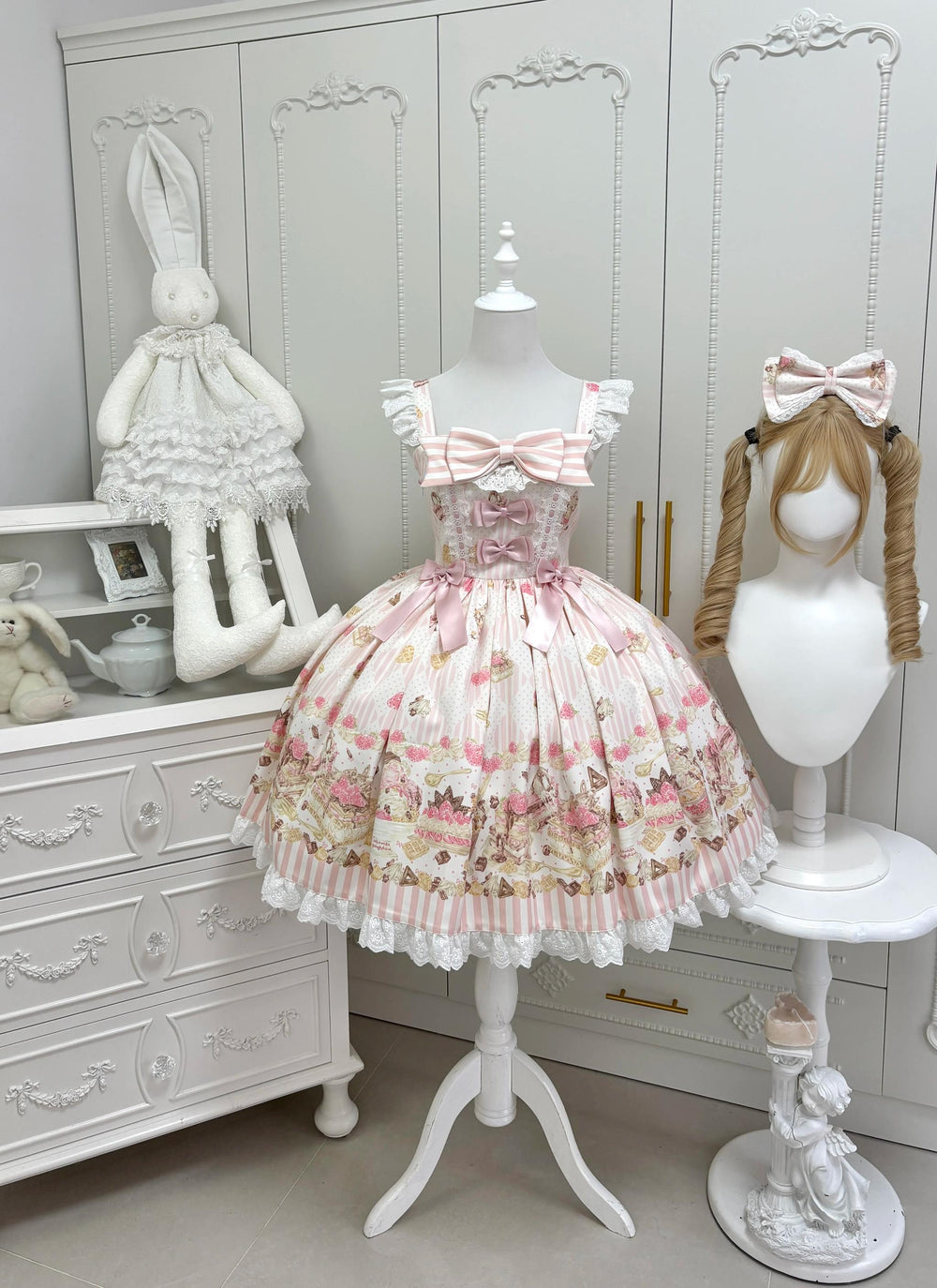 Fluffy Bear - Iced Strawberry Cheese - Sweet Lolita JSK, Strawberry Dessert Print