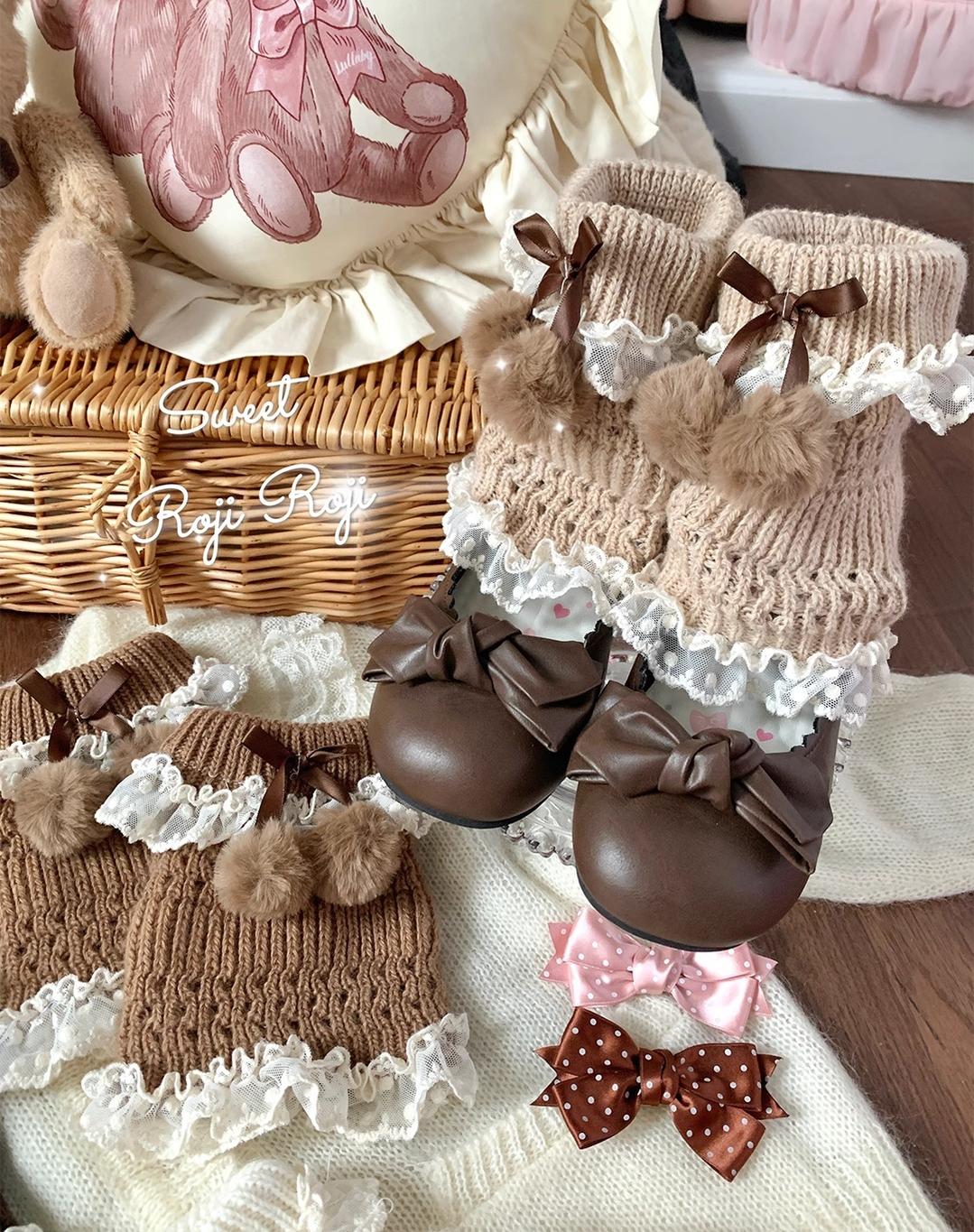Roji Roji - Kawaii Lolita Leg Warmers - Pom-Pom Accented Bow Socks