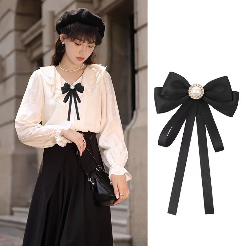 Handmade - Lace Ribbon Bow Collar - Brooch and Hair Clip - detail view 8