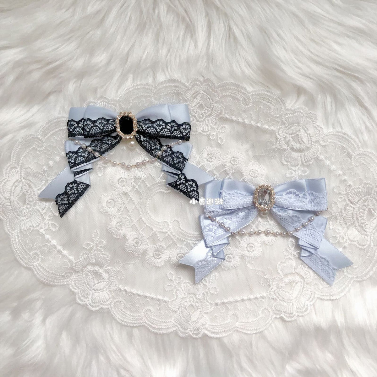 Handmade - Crystal Lace Bow - Clip, Brooch or Bag Charm - detail view 7