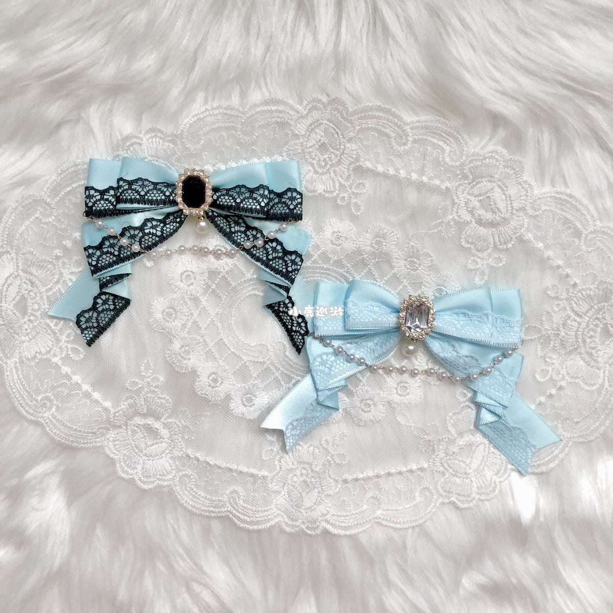 Handmade - Crystal Lace Bow - Clip, Brooch or Bag Charm - detail view 6