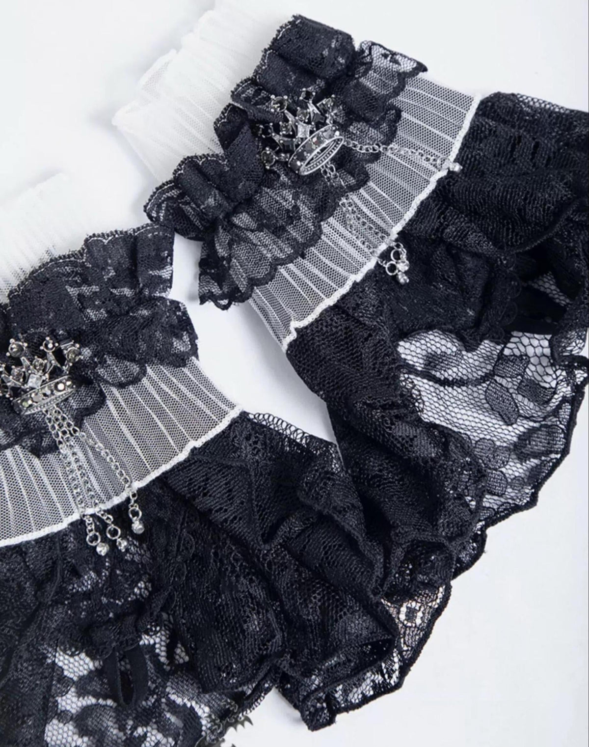G.L.P - Crown Decoration - Gothic Lolita Lace Cuffs with Crown Details - product detail 9