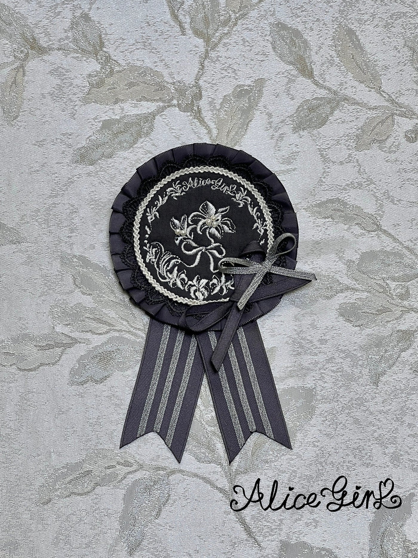 Alice Girl - Duke of Victoria - Classic Lolita Top Hat & Brooch