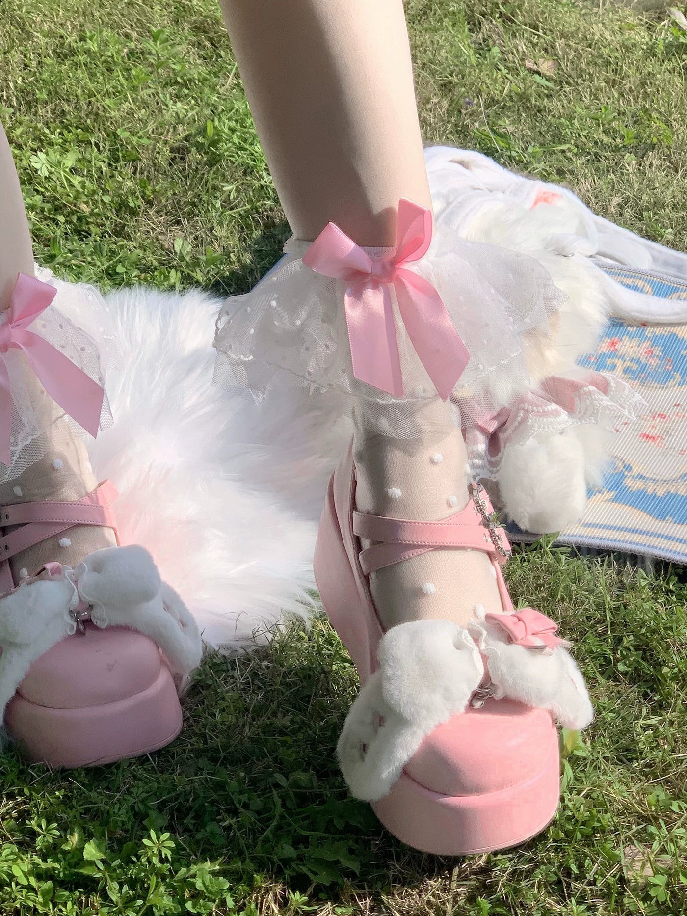 Fantasy Doll - Polka-Dot Bow - Lace-Trimmed Mid-Calf Socks
