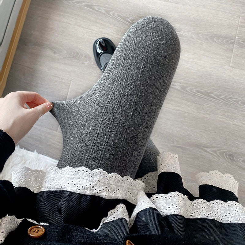 Floral Milk Cat - Cable Texture - High-Waisted Tights with Vertical Cable Texture