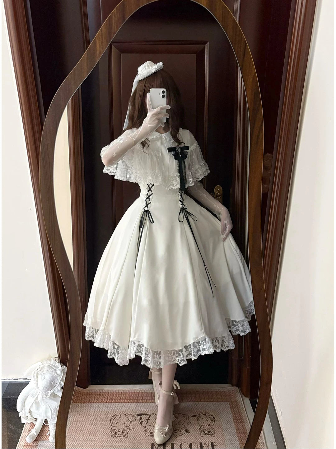 Creamy - White Classic - Waist-Cinched One-Piece Dress with Lace Trim