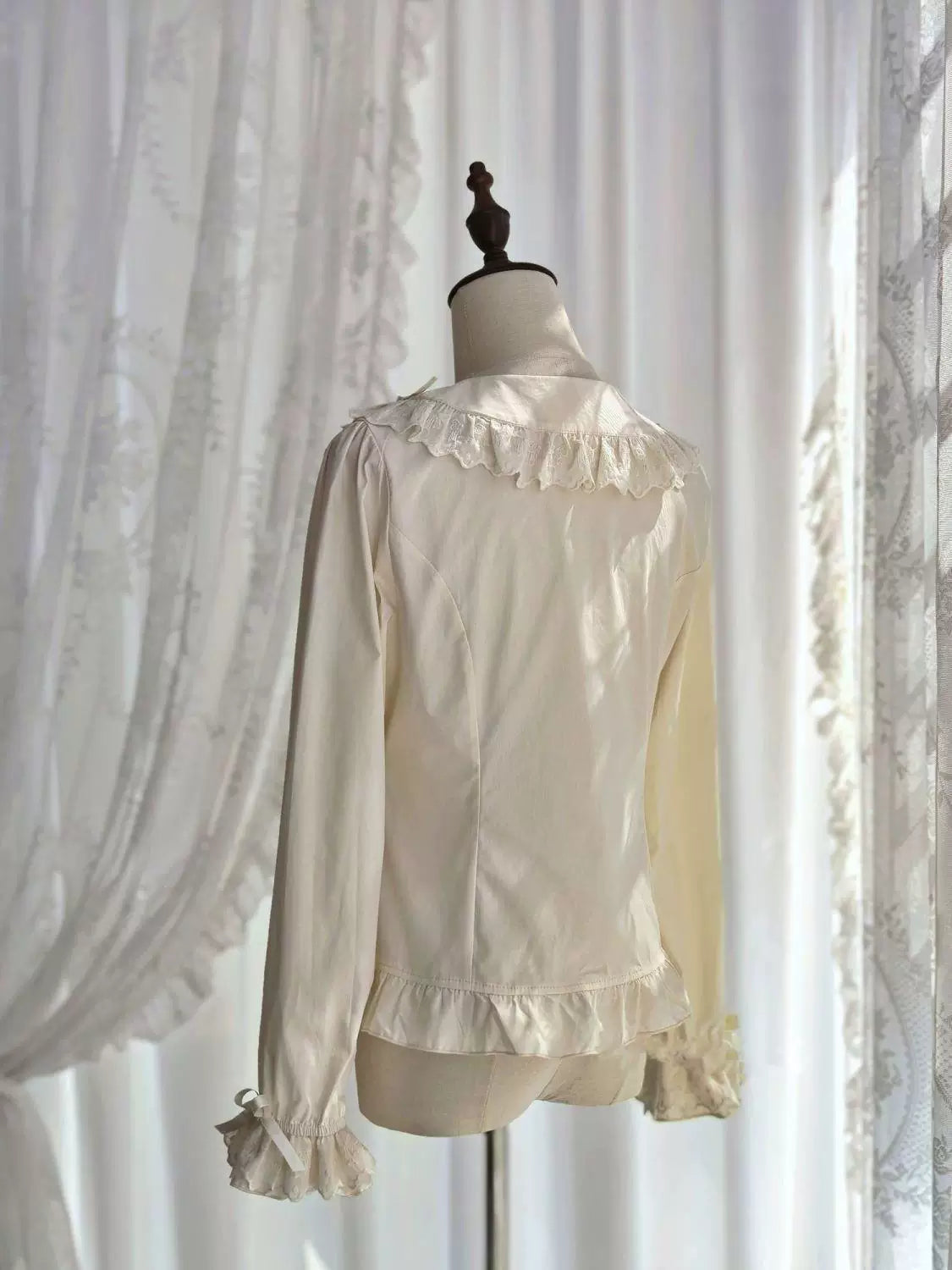Sweetheart Dream Machine - Doll Ruffle - Long-Sleeve Lolita Blouse with Layered Collar Ruffles