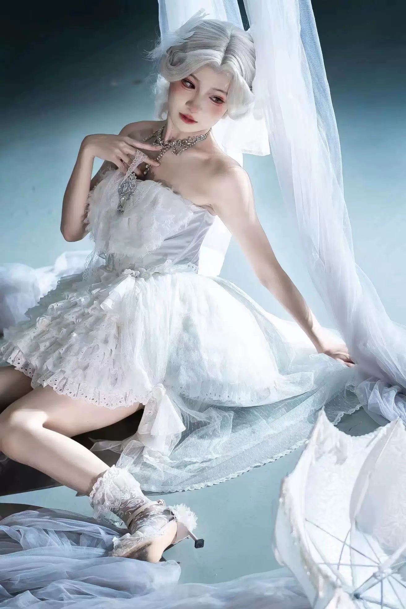 Alice - Swan Castle - White Two-Piece Dress Set with a Bow-Front Halter Top