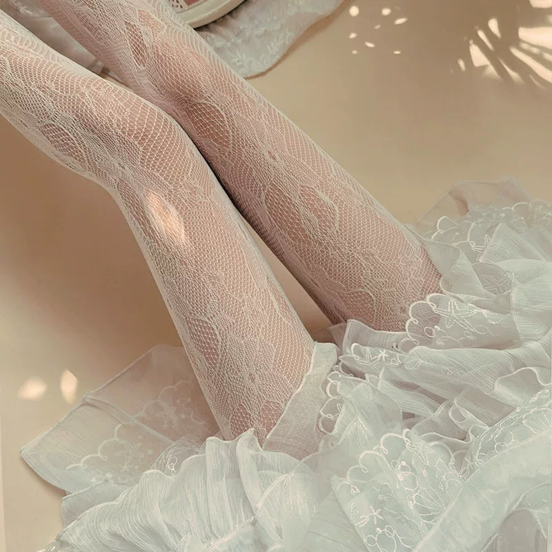 Sock Noble - French Camellia Lace - Tights with an openwork camellia pattern