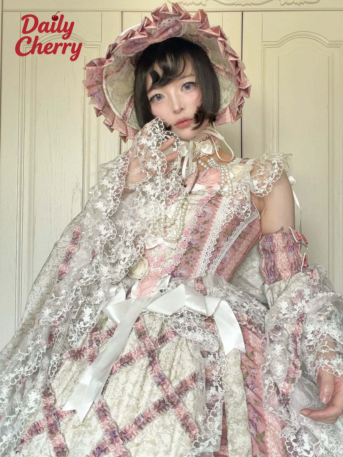Daily Cherry Falling Stars bridal Lolita JSK - layered skirt detail