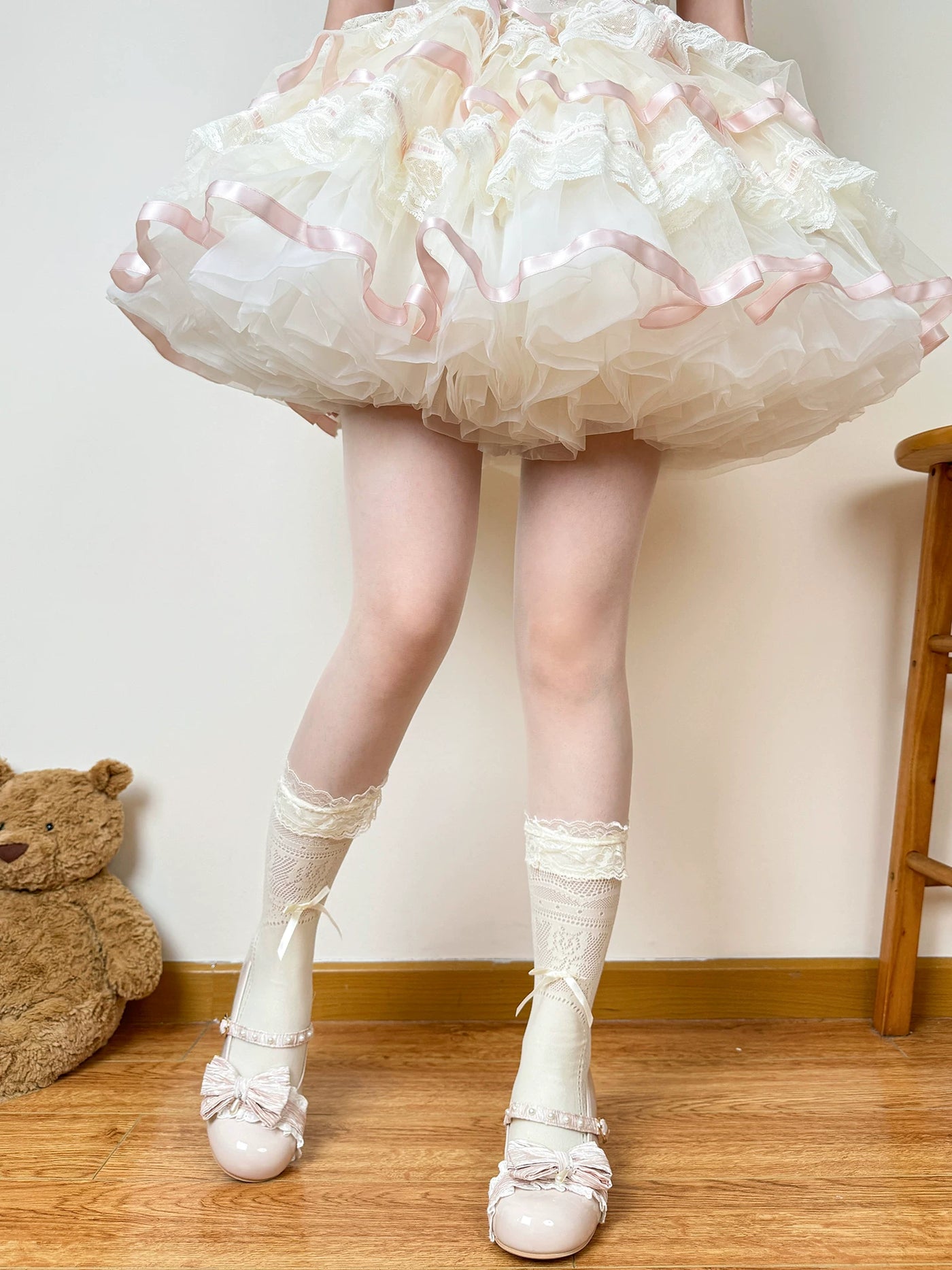 Chubby Bear Tales - Vivian - Eyelet-Lace Mid-Calf Socks with Bows