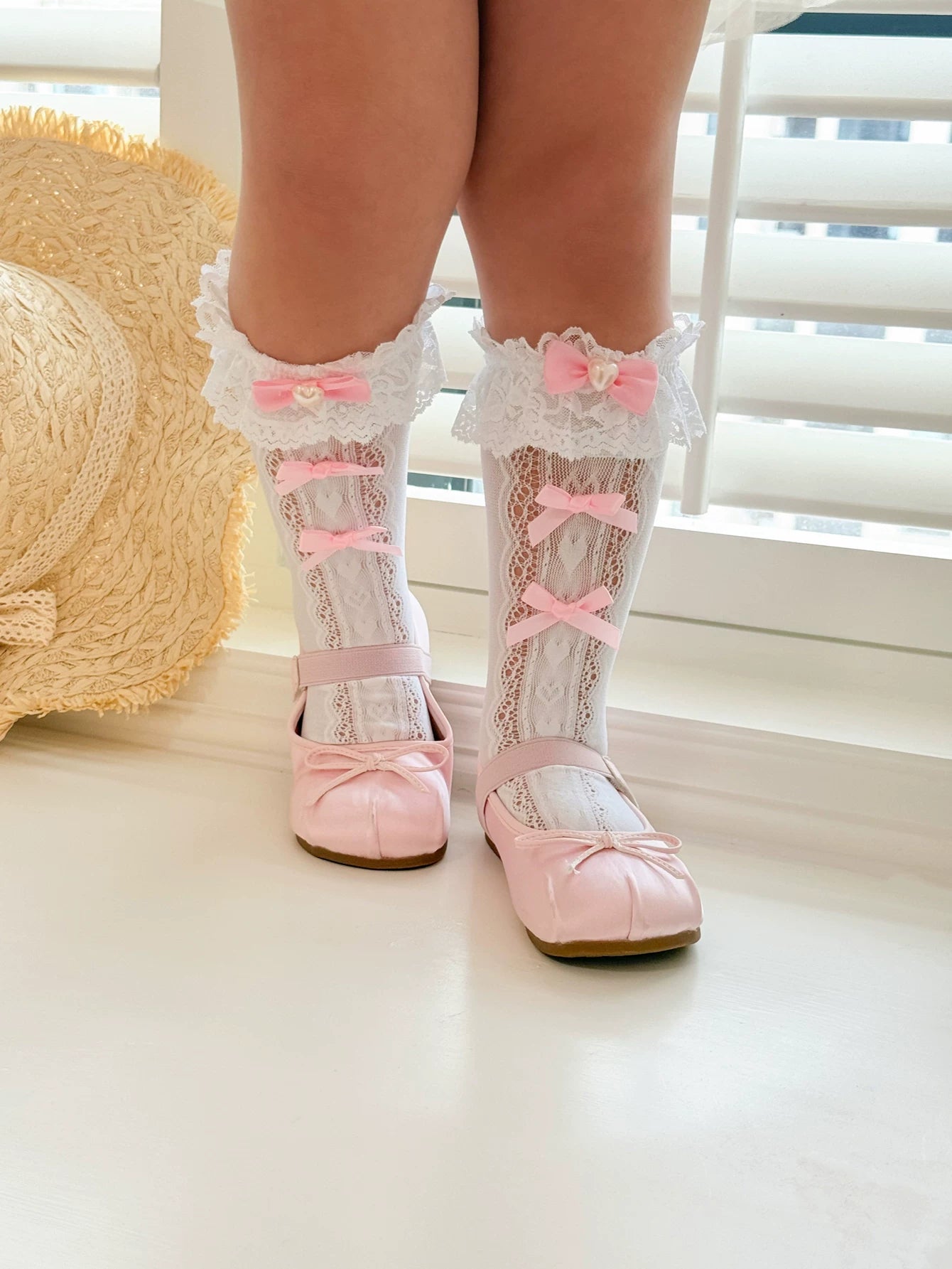 Fantasy Doll - Pearl Bow Strawberry Lace - Decorative socks with lace and motif options