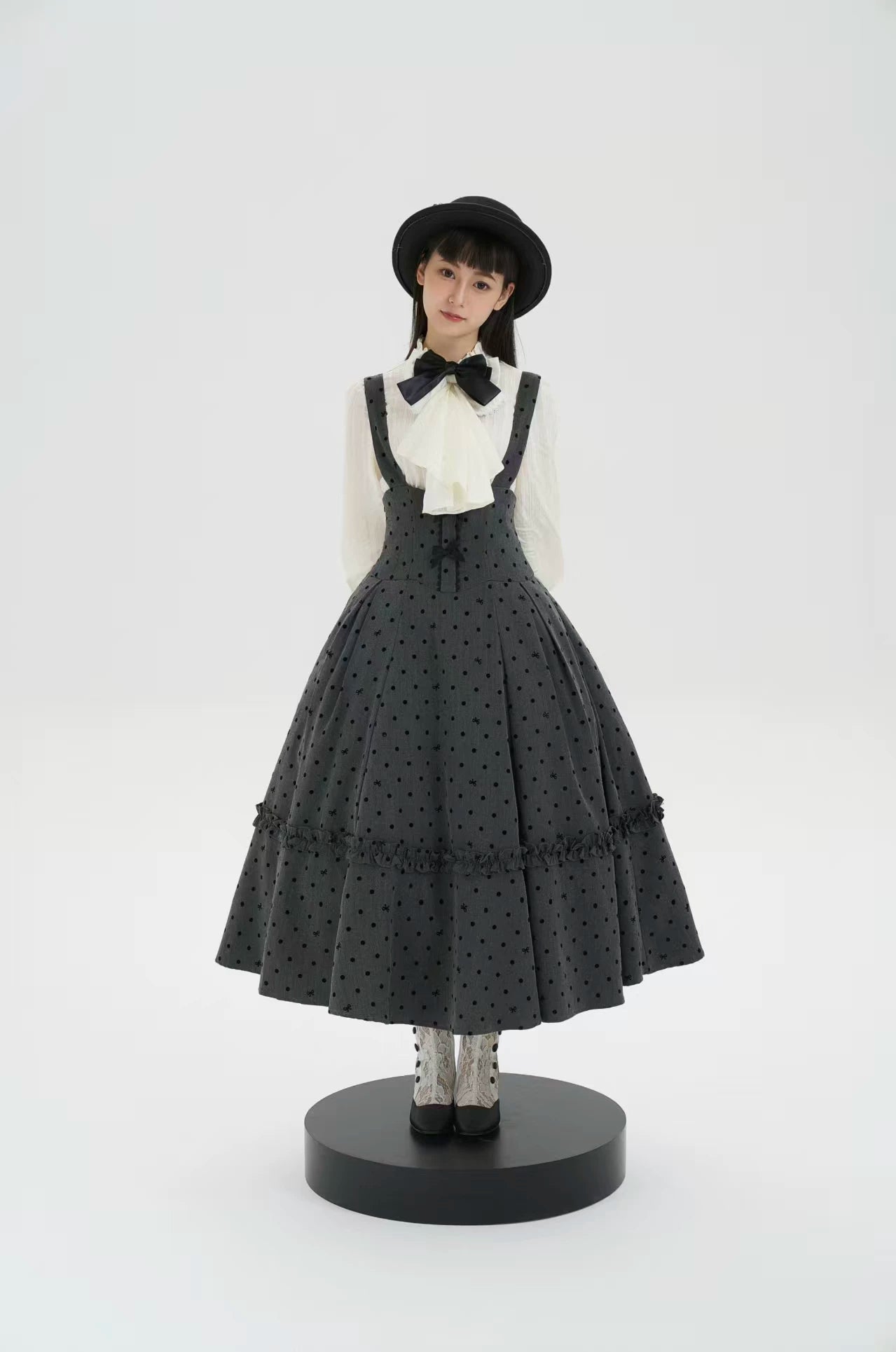 Thousand Wood - Chapter Seven - French-style Lolita set with a bow-front blouse and full skirt