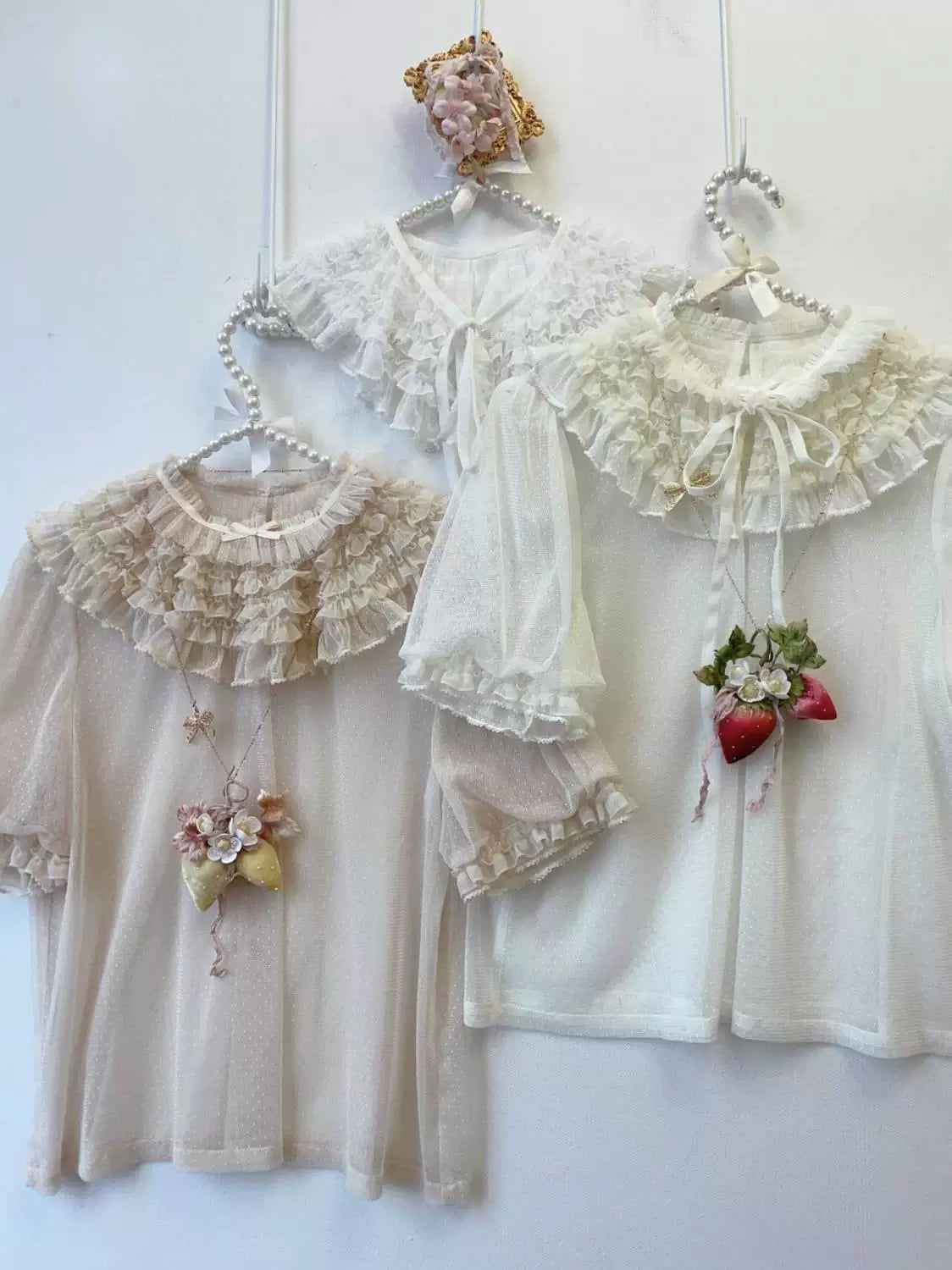 Sweetheart Dream Machine - Dotted Tulle - Short-Sleeve Blouse with a Frilled Stand Collar