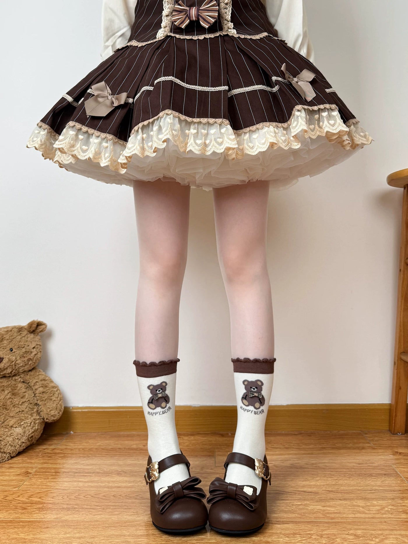 Chubby Bear Tales - Baguette Little Bear - Mid-calf socks with bear motifs and bow details