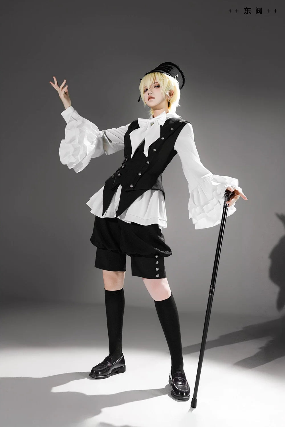 Princess Chronicles - Ashes - Vintage Ouji Lolita Blouse and Shorts Set