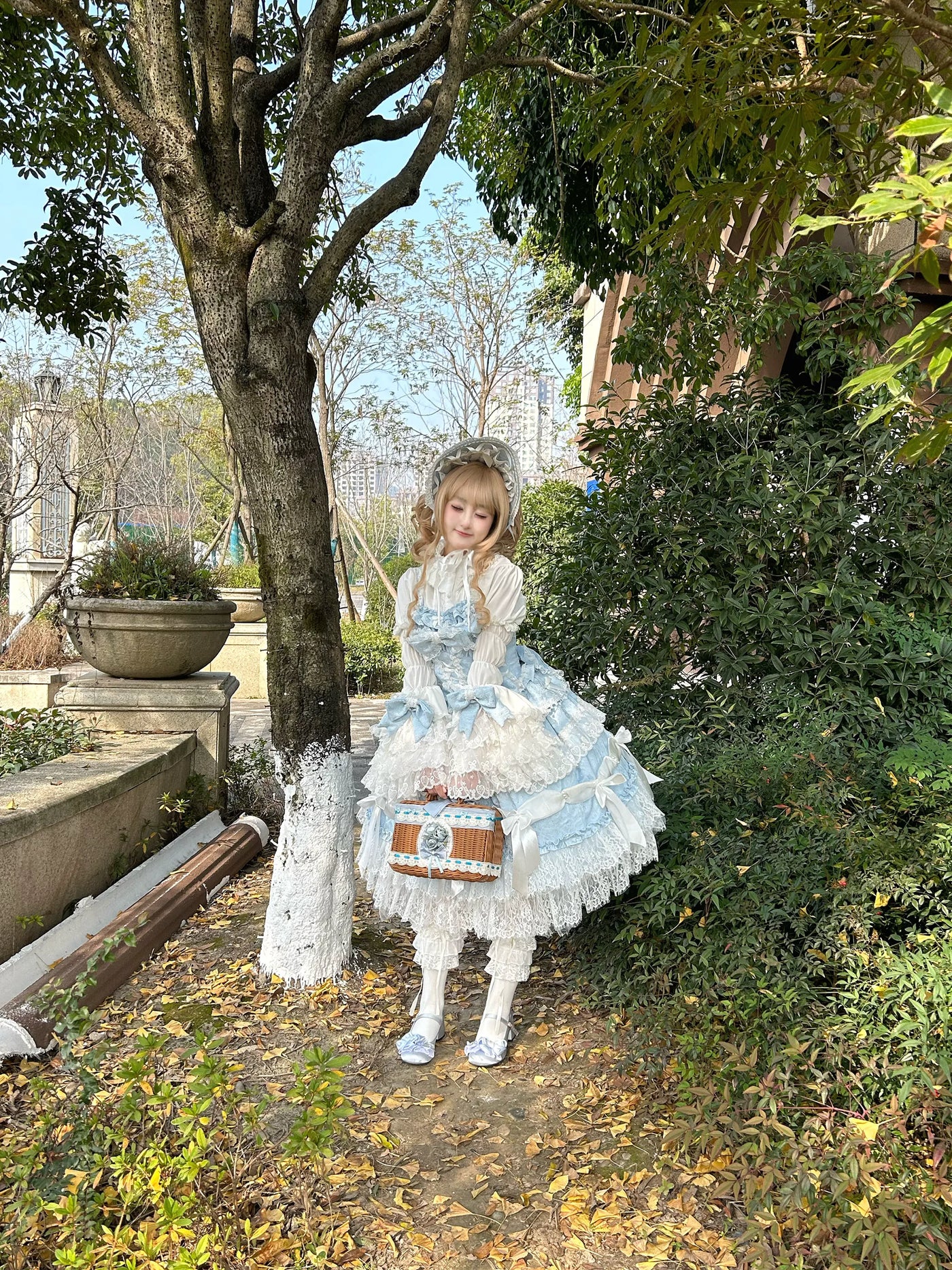 Hello Princess Lolita - Tajiya - Plus-Size Lolita Dress with Layered Lace Trim – detail view 8