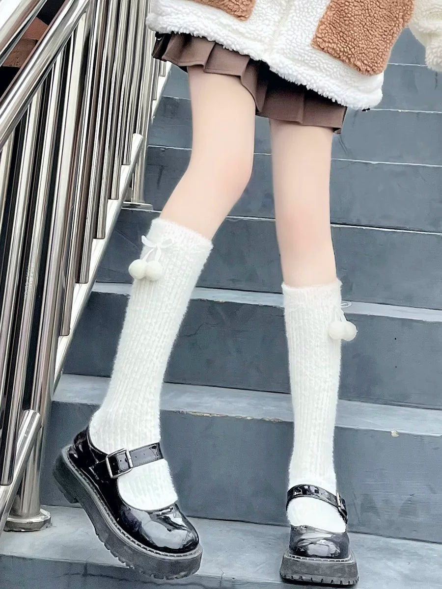 Floral Milk Cat - Pom-Pom Rib - Plush socks with pom-pom cuffs