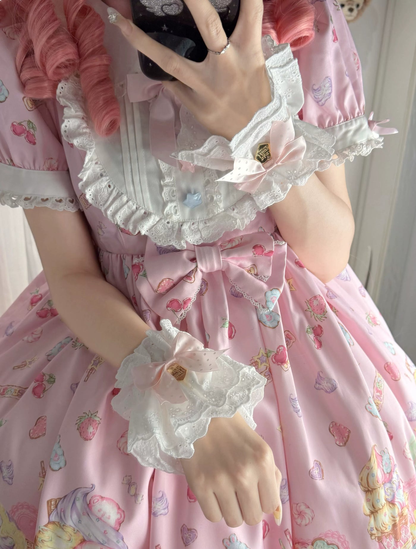 Fantasy Doll - Pink Bow Lace - Pink hand sleeves with lace trim