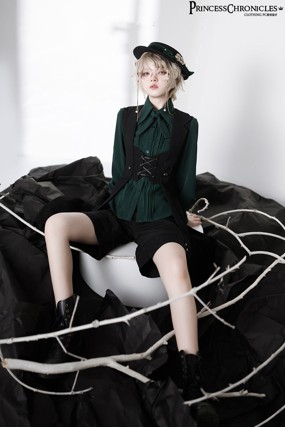 Princess Chronicles - The Night Prelude - Medieval Ouji Lolita Long Vest