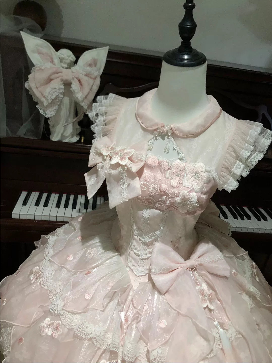 Creamy pink JSK full set with bubble skirt, hand sleeves and KC headpiece