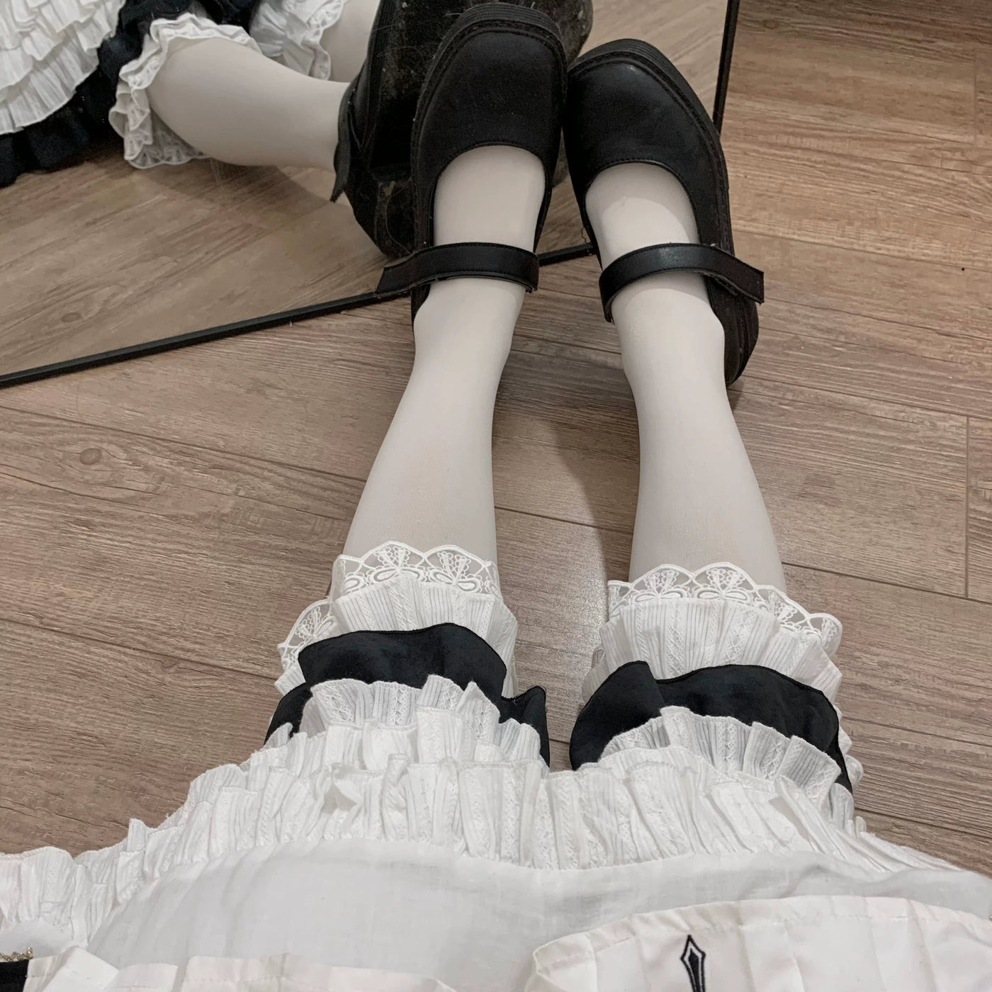 Twelve Meow - Sweet Accordion Pleats - Sweet Lolita bloomers with lace cuffs and bows - product detail 7