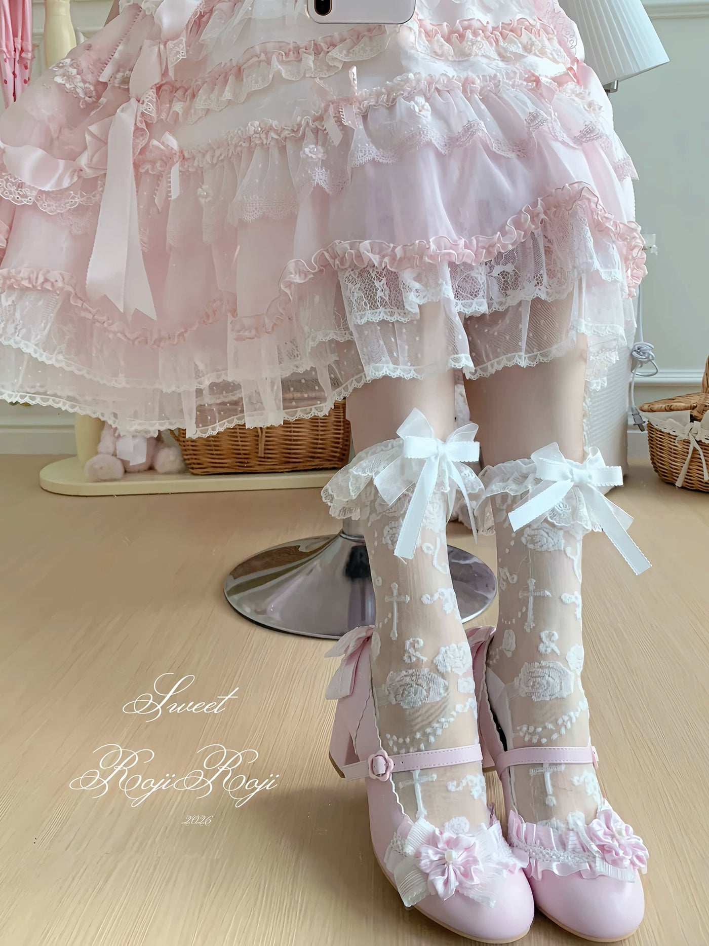 ROJI Winding Rose Sheer Lace Lolita Socks – detail view 5