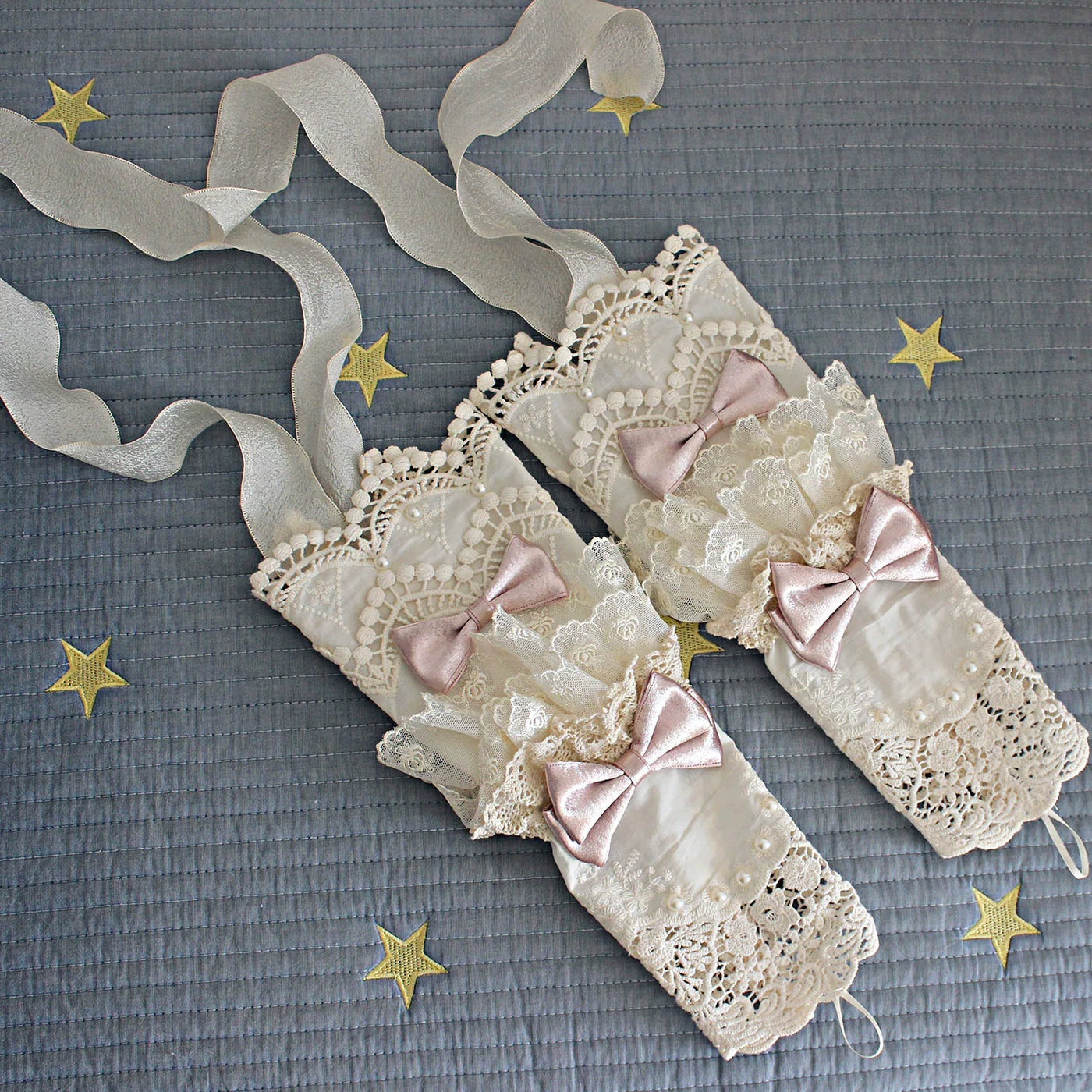 Deer Girl Handmade - Ribbon Lace - Cotton-fabric lace arm sleeves with ribbon bows