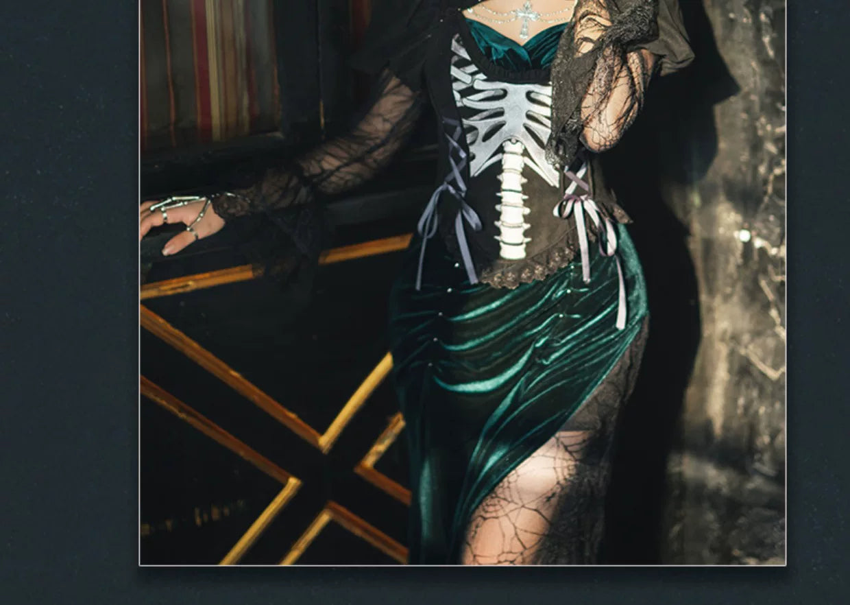 Baozi Pig - Deep Abyss Nightmare - Dark-Green One-Piece Qipao Dress with a Fishtail Hem